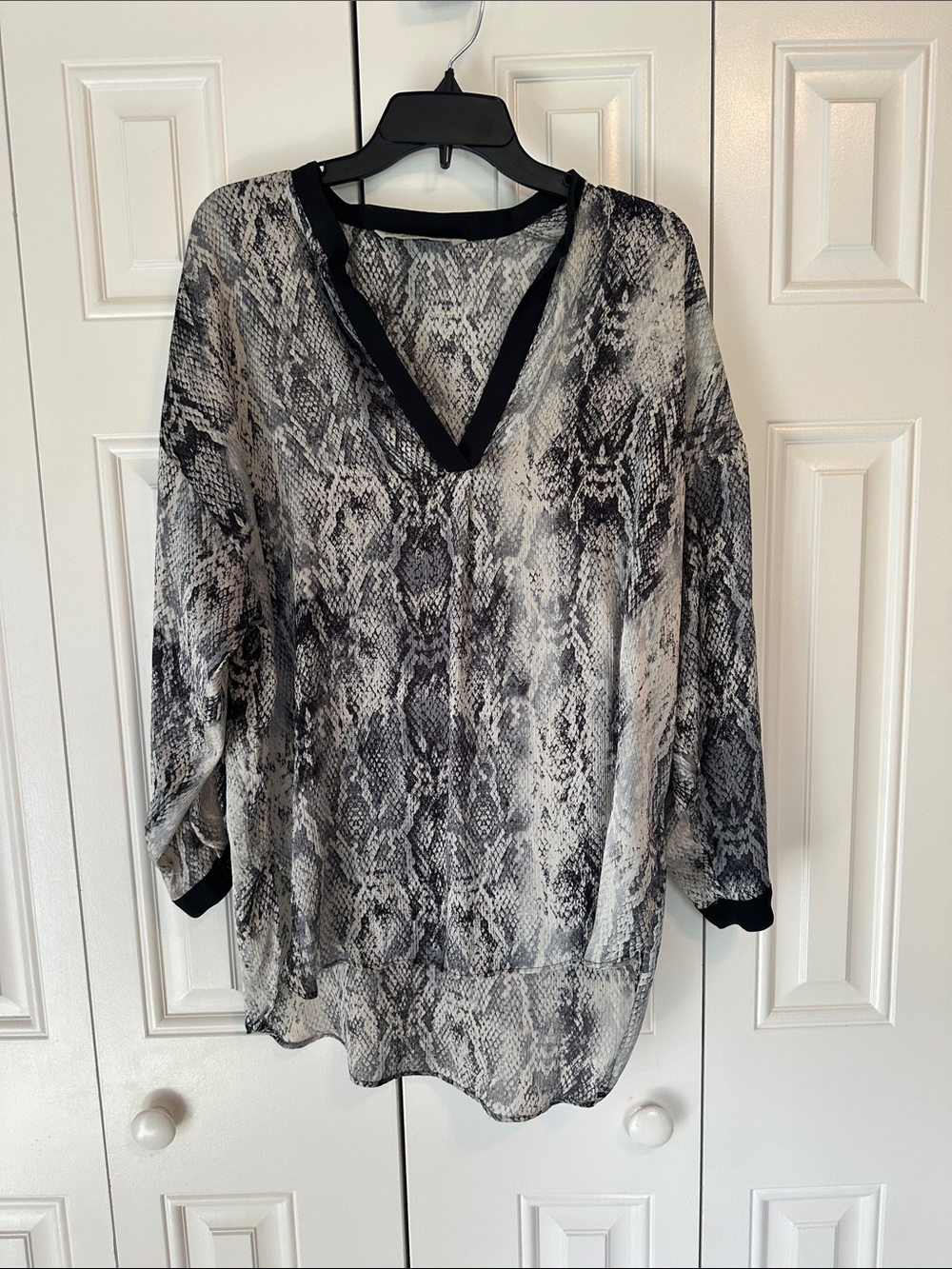 Zara Black & White Snake-Print V-Neck Tunic